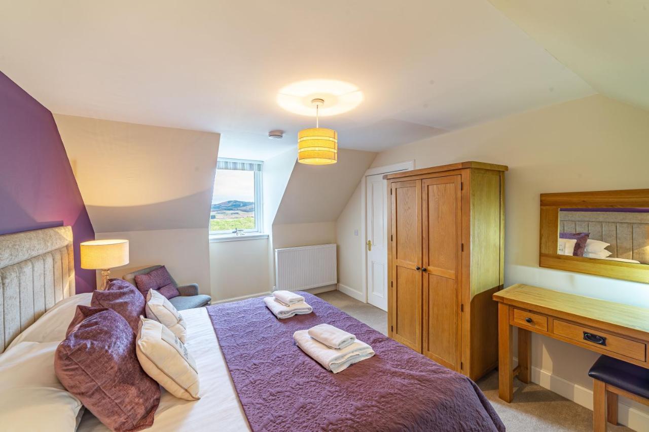 Holiday home Stags View With Hot Tub