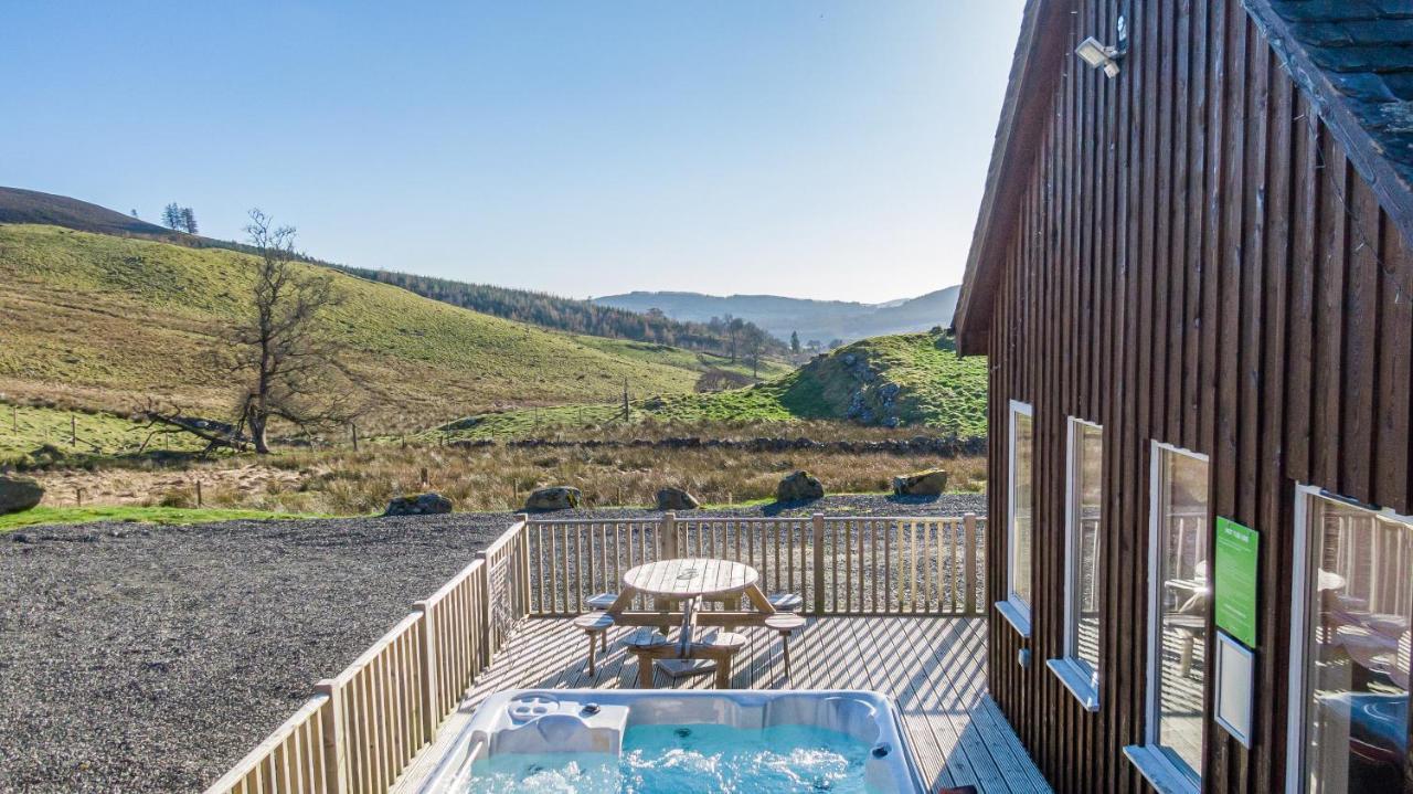 Stags View With Hot Tub * Blairgowrie and Rattray